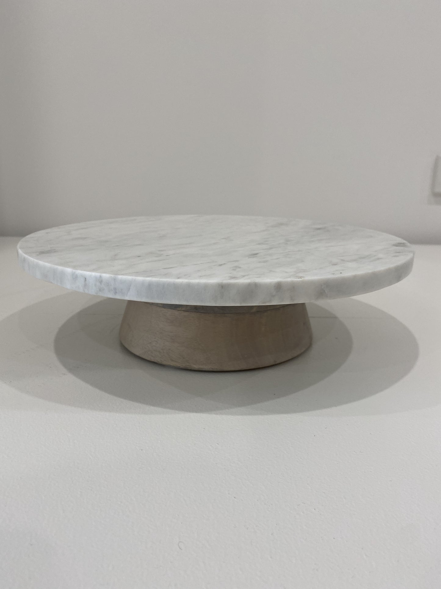 Celeste white marble cake stand